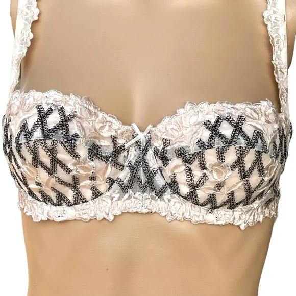 Vintage 90s Lise Charmel pink & black floral lacy bra - Picture 2 of 13